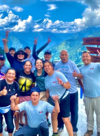 Ghorepani Poonhill group photo